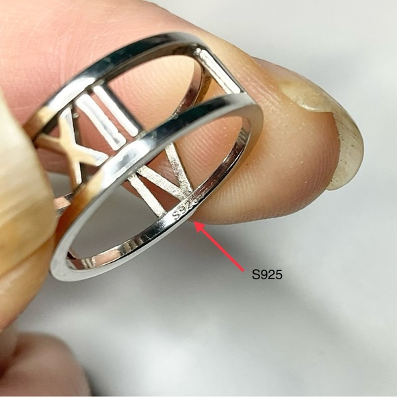 Sterling Silver Roman Numeral Band Ring SZ 6.25 - Picture 4 of 5